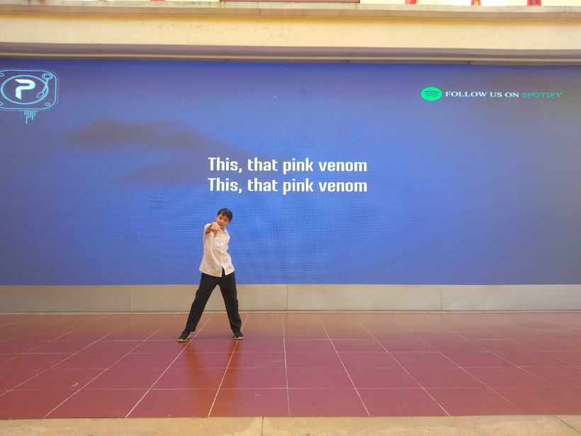 A picture containing text, athletic game, sport
Description automatically generated