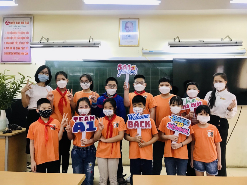 A group of children wearing clothing

Description automatically generated with medium confidence