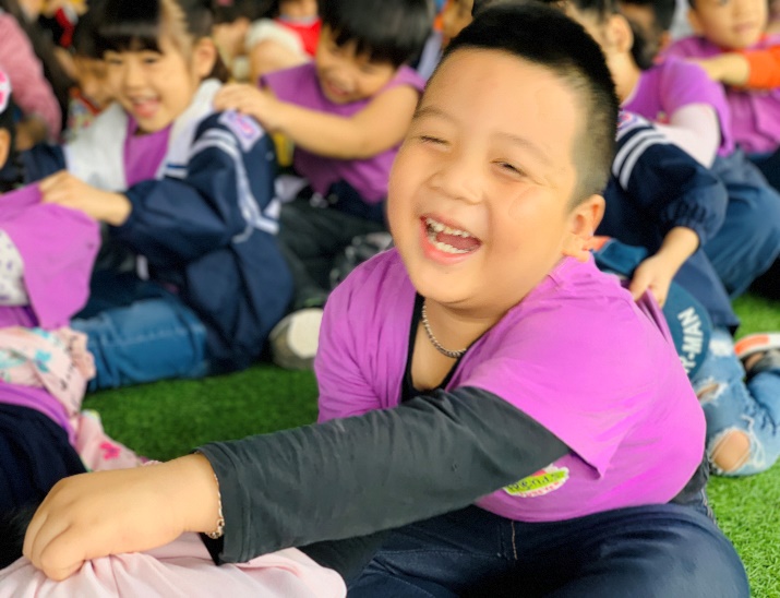 A picture containing person, child, little, child

Description automatically generated