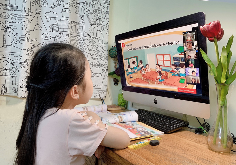 A picture containing text, indoor, wall, person

Description automatically generated