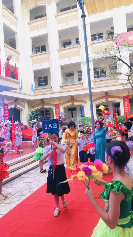 A picture containing building, outdoor, rug

Description automatically generated