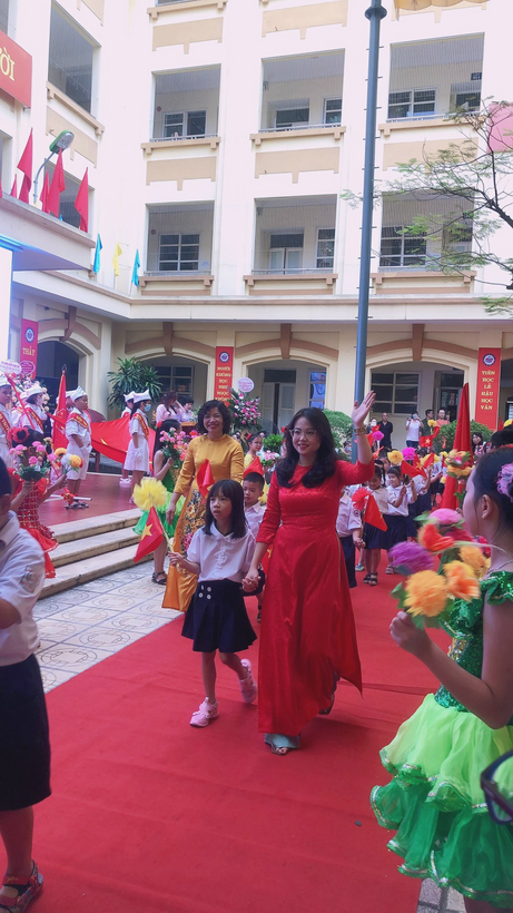 A picture containing building, outdoor, person, rug

Description automatically generated