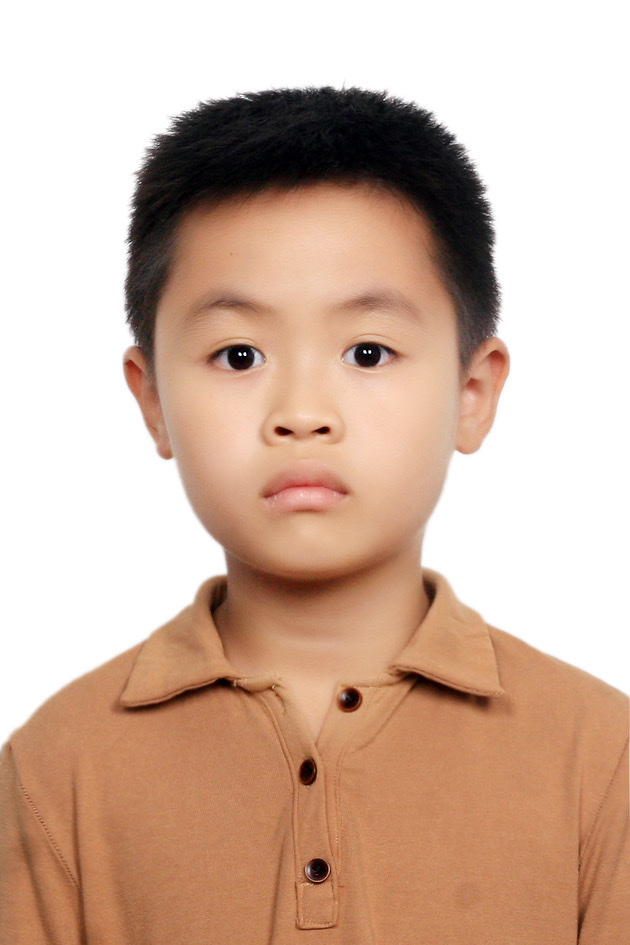 A picture containing person, posing

Description automatically generated