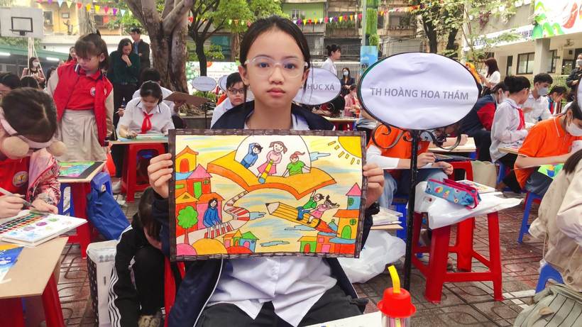 C:\Users\Ly Ngoc\Desktop\z4260901526050_1f6979612e0320535977ce6ec69867b3.jpg