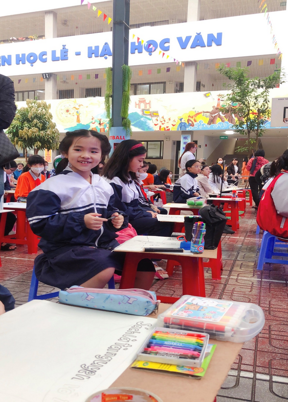 C:\Users\Ly Ngoc\Desktop\z4260901484481_30e1b6214effc8bbeb4b27f6fa4e43bf.jpg