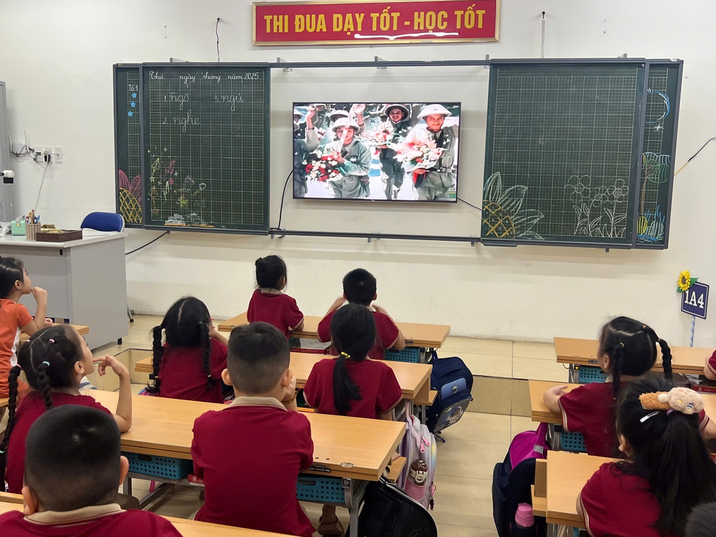 A group of children in a classroom
AI-generated content may be incorrect.