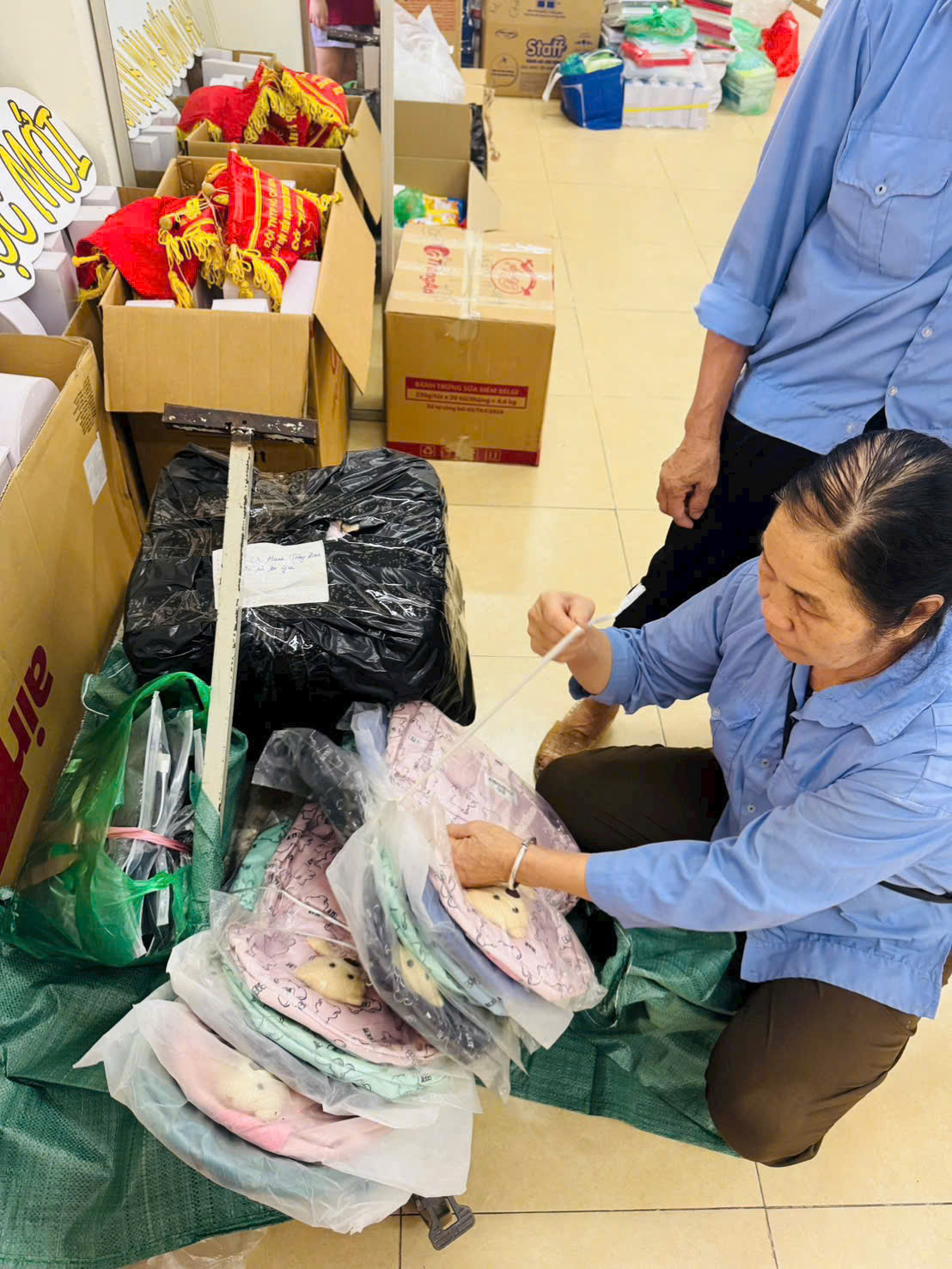 A person working on a product
AI-generated content may be incorrect.