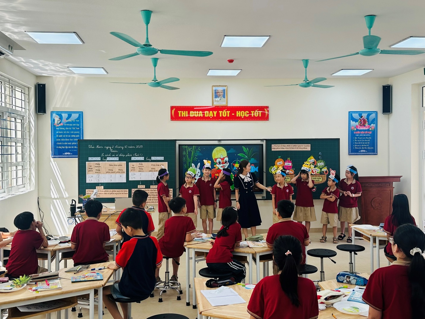 A group of children in a classroom
AI-generated content may be incorrect.