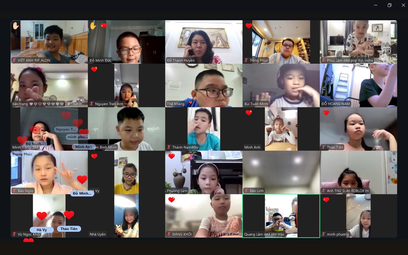 A screenshot of a video call
AI-generated content may be incorrect.