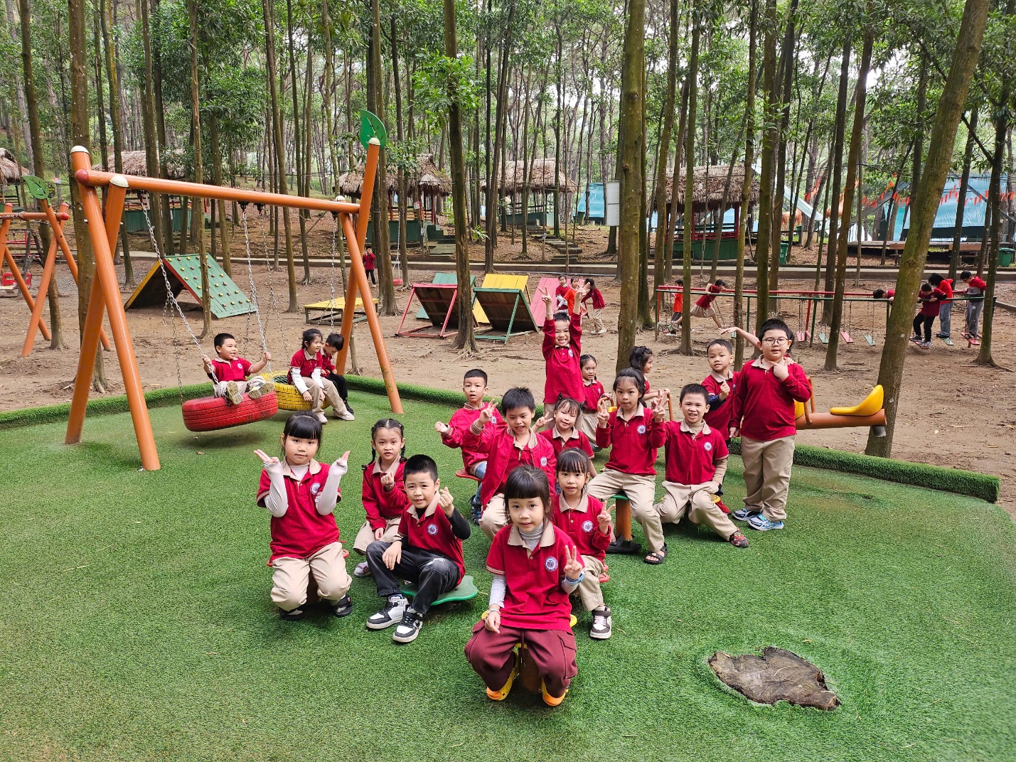 A group of children in uniform

AI-generated content may be incorrect.