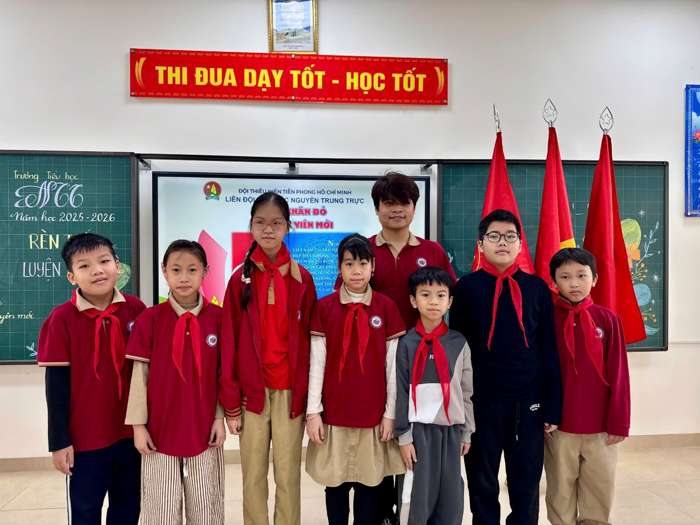 A group of children in a classroom

AI-generated content may be incorrect.