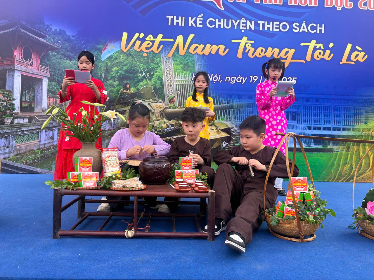 A group of children sitting on a table
AI-generated content may be incorrect.