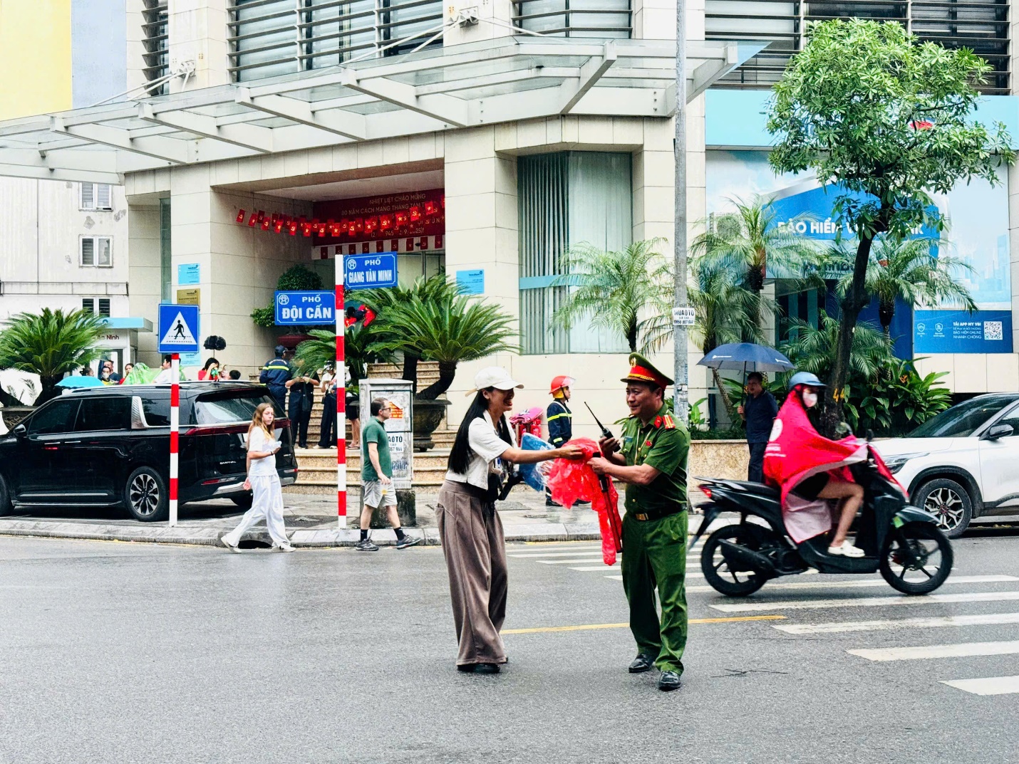 A person in uniform standing on the street
AI-generated content may be incorrect.