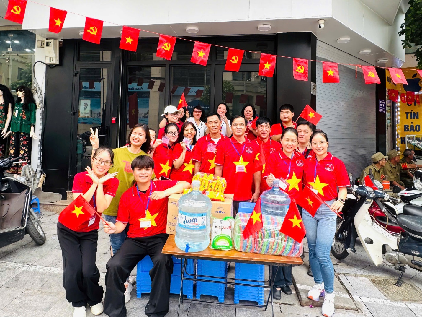 A group of people posing for a photo
AI-generated content may be incorrect.