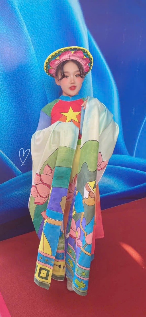 A doll in a garment

AI-generated content may be incorrect.