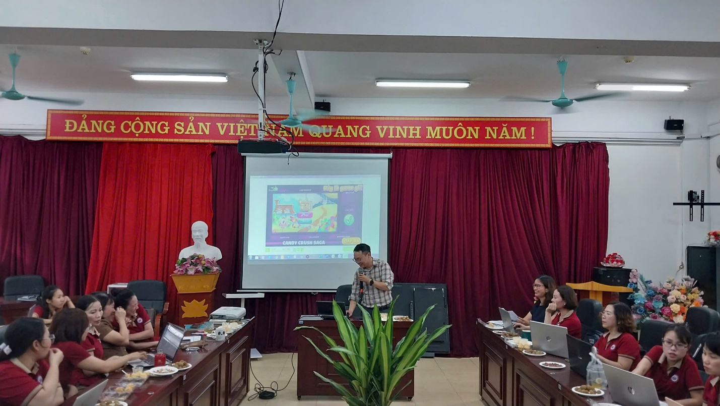 A group of people in a room

AI-generated content may be incorrect.