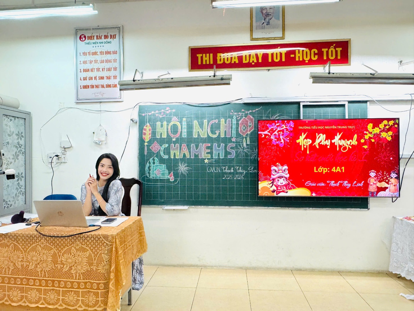 A person sitting at a desk in front of a chalkboard

AI-generated content may be incorrect.