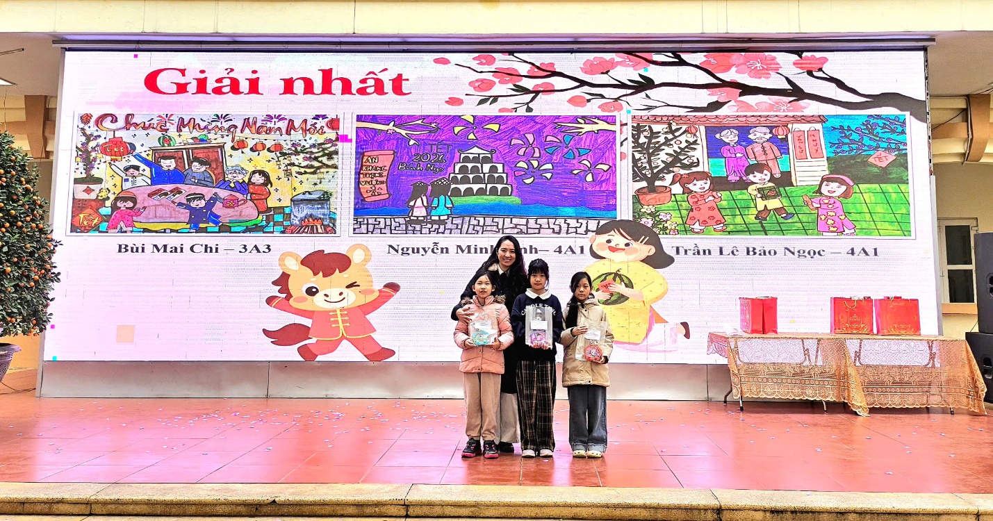 A group of people standing in front of a large sign

AI-generated content may be incorrect.