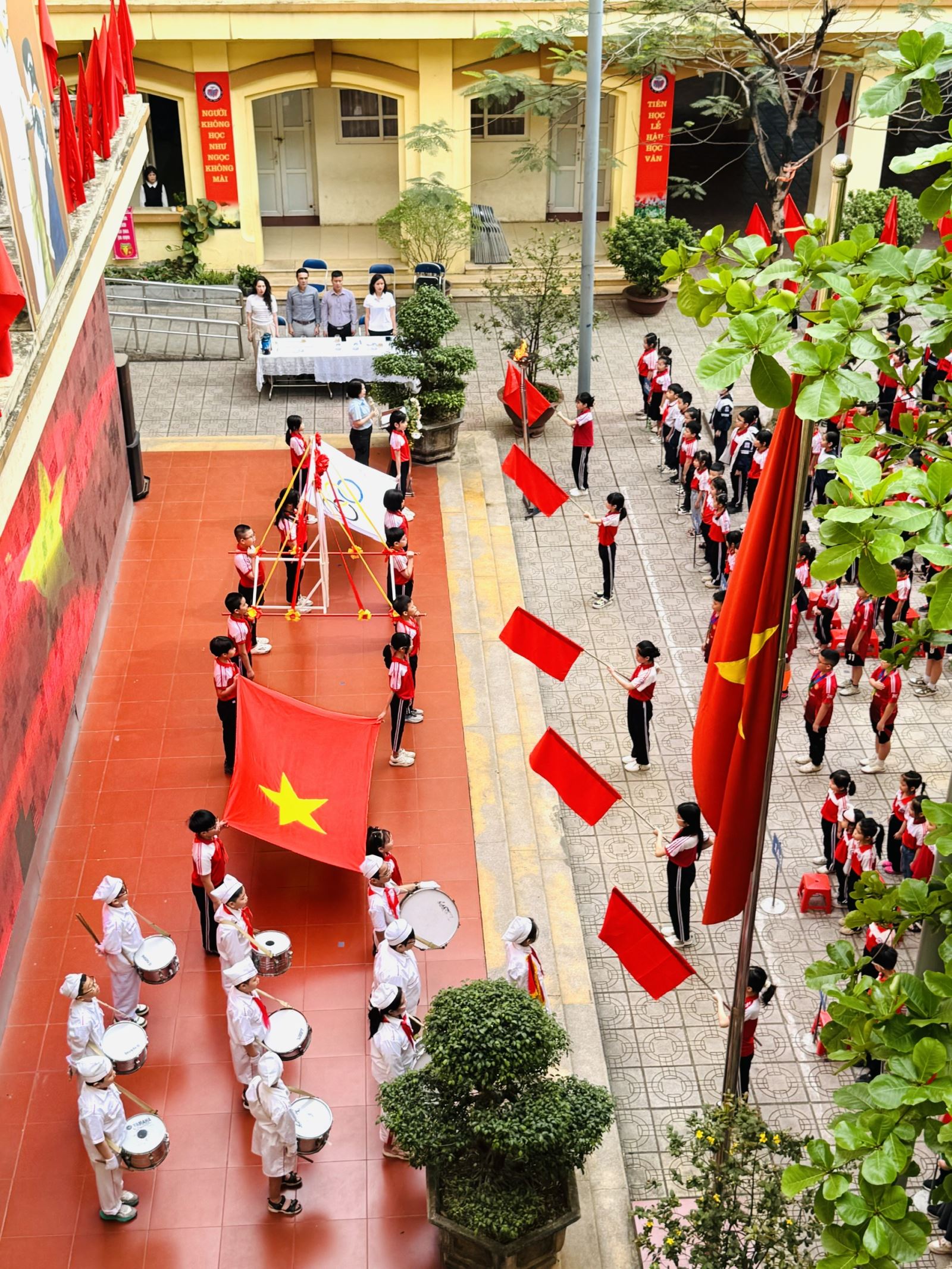 A group of people in uniformAI-generated content may be incorrect.